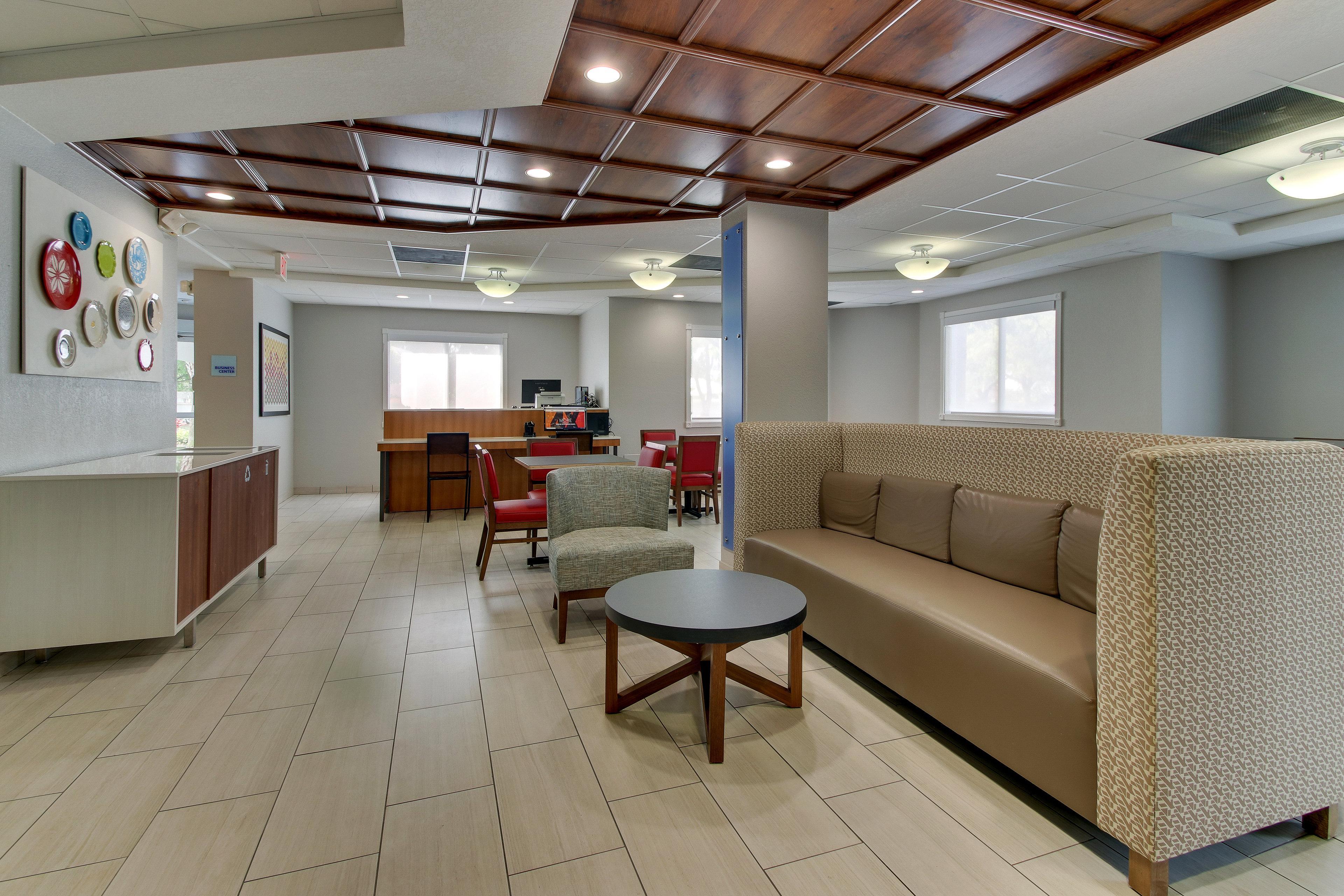 Express West Palm Metrocentre By Ihg Locanda